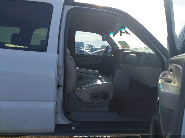Продаж на аукціоні авто 2002 Chevrolet Tahoe Z71, vin: 1GNEK13ZX2R221336, номер лоту: 44779921