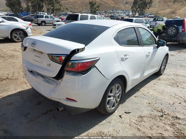 Scion IA 2016 3MYDLBZV1GY143981 Image 4