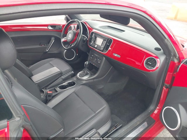 Aukcja sprzedaży 2012 Volkswagen Beetle 2.5l, vin: 3VWJP7AT6CM603874, numer aukcji: 44779940