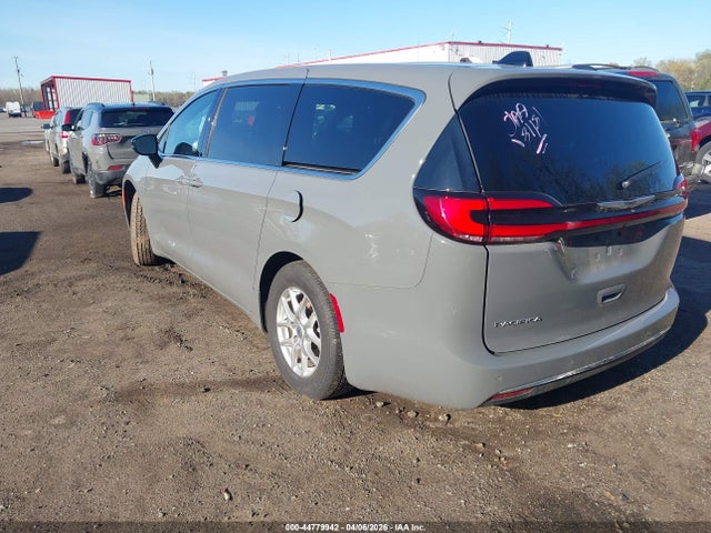 2025 CHRYSLER PACIFICA 2C4RC1BG8SR532068 Photo 2