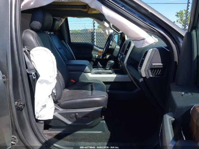1FTEW1E45KKD82863 Ford F-150 Lariat