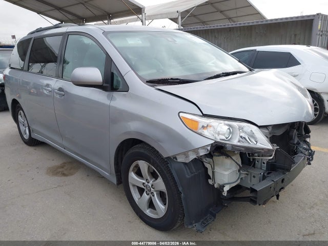 2018 TOYOTA SIENNA 5TDKZ3DC1JS953626