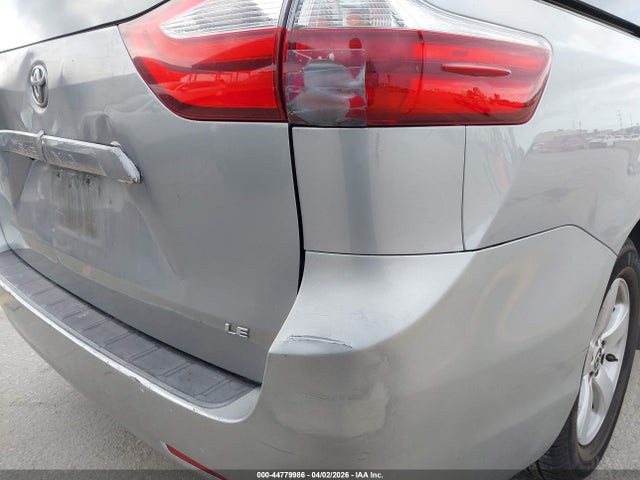 Toyota Sienna Le 8 Passenger 2018 5TDKZ3DC1JS953626 Image 21