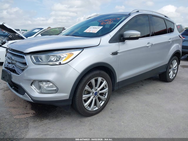 44780023 :رقم المزاد ، 1FMCU0JD0HUE46801 vin ، 2017 Ford Escape Titanium مزاد بيع