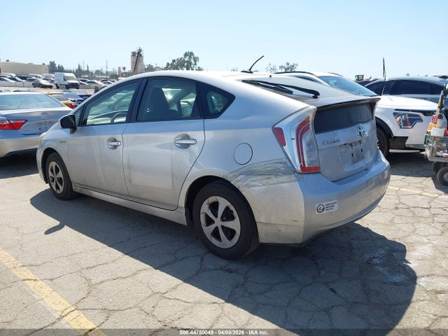 JTDKN3DU3E1741110 Toyota Prius Three