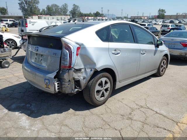 JTDKN3DU3E1741110 Toyota Prius Three
