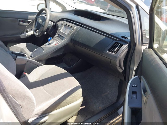 JTDKN3DU3E1741110 Toyota Prius Three