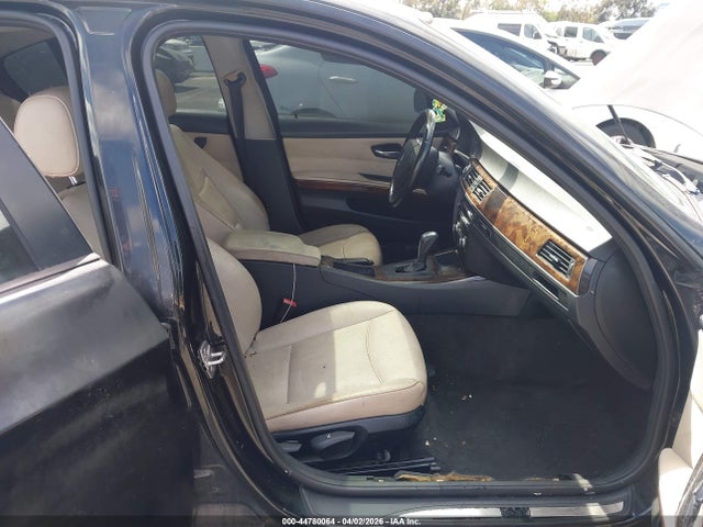 2011 Bmw 328i მანქანა იყიდება აუქციონზე, vin: WBAPH5G52BNM83872, აუქციონის ნომერი: 44780064