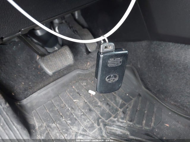 2T3RFREVXJW834918 Toyota Rav4 Adventure