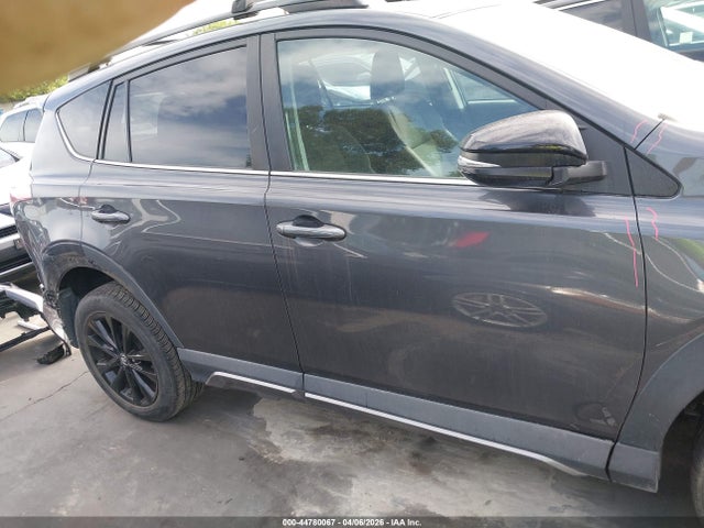 2T3RFREVXJW834918 Toyota Rav4 Adventure