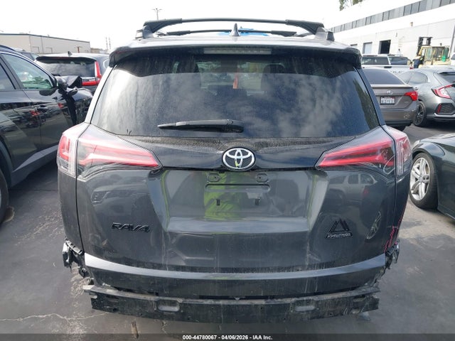 2T3RFREVXJW834918 Toyota Rav4 Adventure