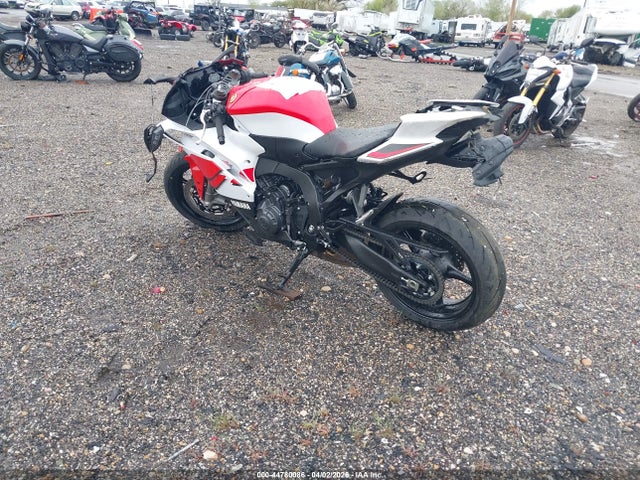 JYARNA3E8TA001865 Yamaha Yzf890