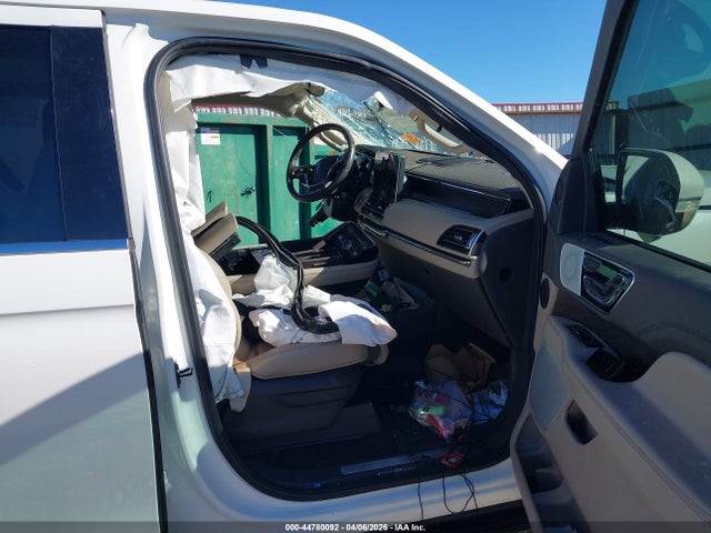 5LMJJ3LGXREL15618 Lincoln Navigator Reserve L