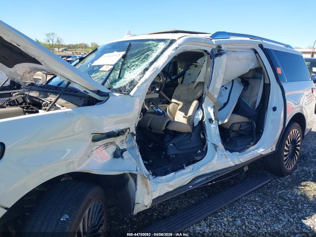 5LMJJ3LGXREL15618 Lincoln Navigator Reserve L