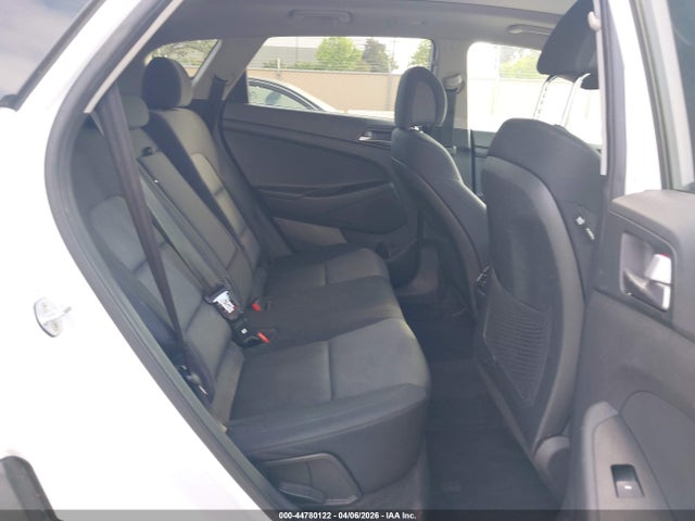 KM8J33A27HU543486 Hyundai Tucson Night