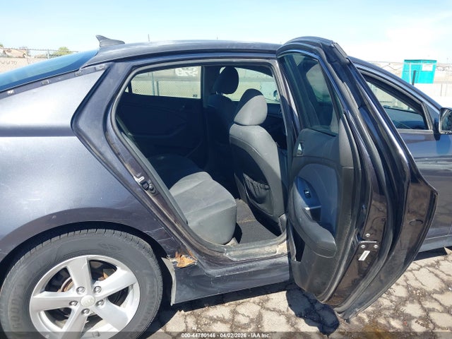 5XXGM4A72FG444624 KIA Optima Lx