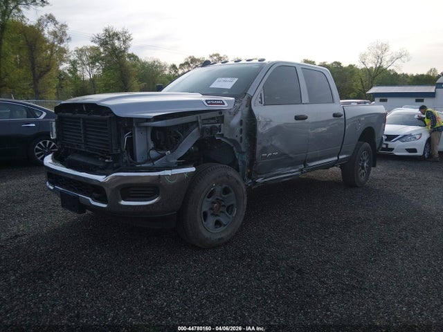 44780160 :رقم المزاد ، 3C6UR5CL7NG201883 vin ، 2022 Ram 2500 Tradesman  4x4 6'4 Box مزاد بيع