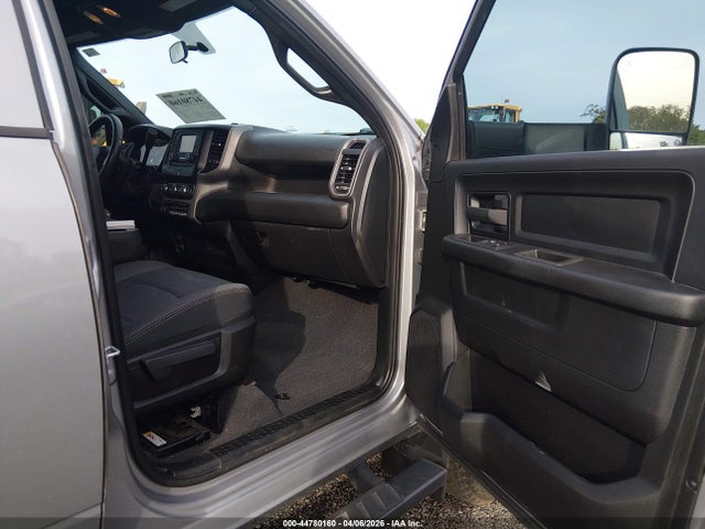 44780160 :رقم المزاد ، 3C6UR5CL7NG201883 vin ، 2022 Ram 2500 Tradesman  4x4 6'4 Box مزاد بيع