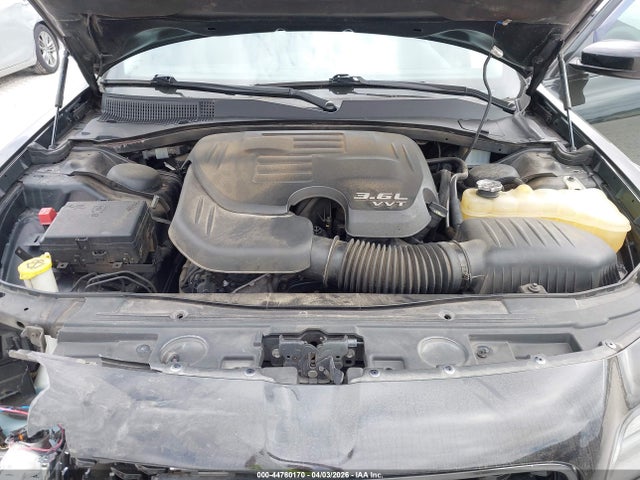 44780170 :رقم المزاد ، 2C3CCAAG5JH331812 vin ، 2018 Chrysler 300 Touring مزاد بيع