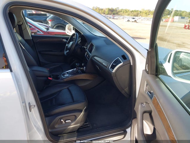 44780171 :رقم المزاد ، WA1L2AFP1HA023255 vin ، 2017 Audi Q5 2.0t Premium مزاد بيع