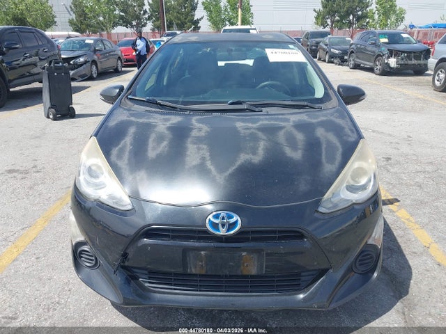 JTDKDTB38F1579490 Toyota Prius C Two