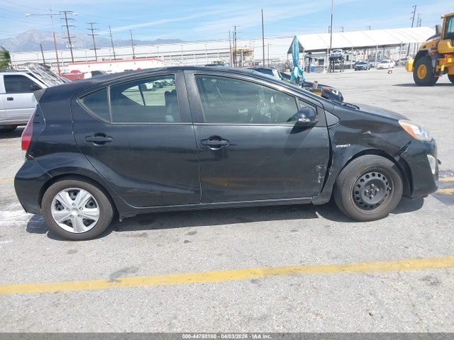 JTDKDTB38F1579490 Toyota Prius C Two