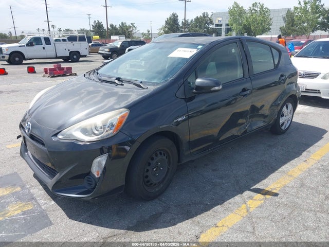 JTDKDTB38F1579490 Toyota Prius C Two