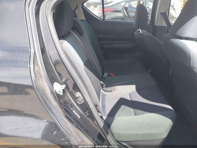JTDKDTB38F1579490 Toyota Prius C Two