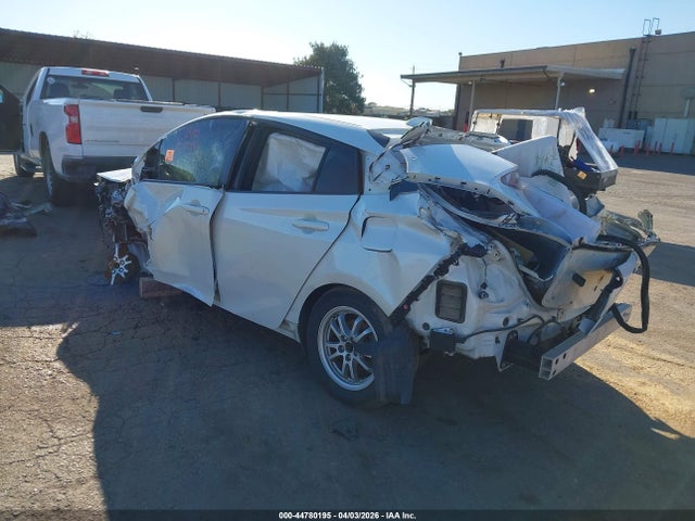 Toyota Prius Four 2017 JTDKARFU2H3032947 Image 3