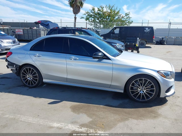 2018 Mercedes-benz C 300 მანქანა იყიდება აუქციონზე, vin: WDDWF4JB1JR400779, აუქციონის ნომერი: 44780202