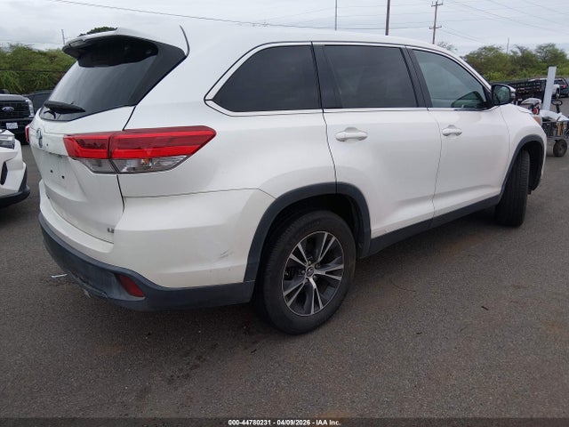 2019 Toyota Highlander Le მანქანა იყიდება აუქციონზე, vin: 5TDZZRFH3KS318144, აუქციონის ნომერი: 44780231