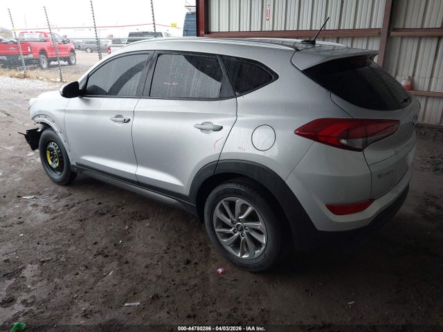 Продаж на аукціоні авто 2016 Hyundai Tucson Se, vin: KM8J33A4XGU110907, номер лоту: 44780286