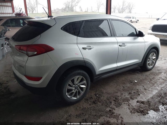 Продаж на аукціоні авто 2016 Hyundai Tucson Se, vin: KM8J33A4XGU110907, номер лоту: 44780286