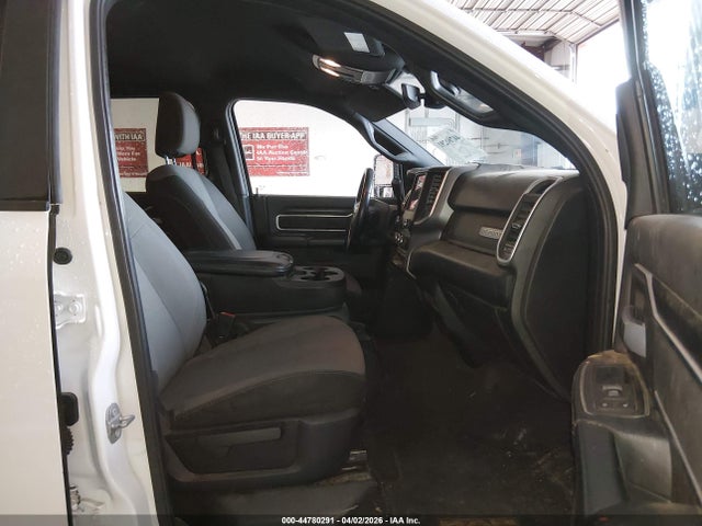 44780291 :رقم المزاد ، 3C6UR5DL6RG340407 vin ، 2024 Ram 2500 Big Horn  4x4 6'4 Box مزاد بيع