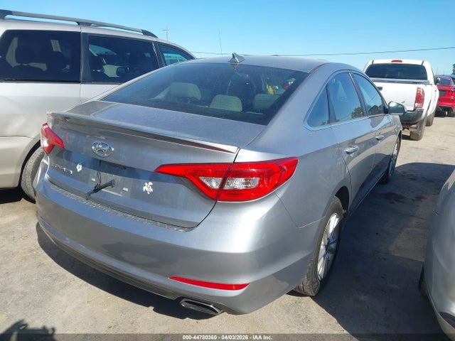 Hyundai SONATA SE 2015 5NPE24AF5FH194823 Image 4