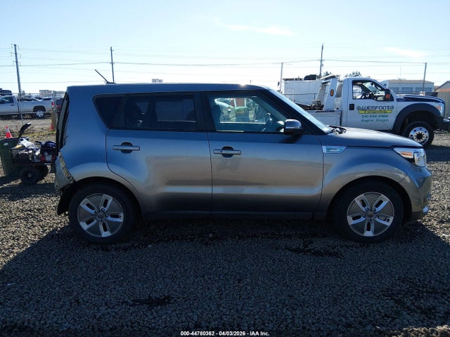 KIA Soul Ev + 2018 KNDJX3AE1J7026479 Image 14
