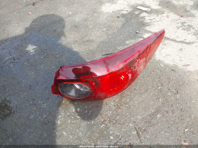 44780385 :رقم المزاد ، 3MZBN1U76JM258963 vin ، 2018 Mazda Mazda3 Sport مزاد بيع