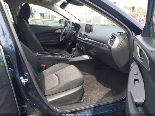 44780385 :رقم المزاد ، 3MZBN1U76JM258963 vin ، 2018 Mazda Mazda3 Sport مزاد بيع