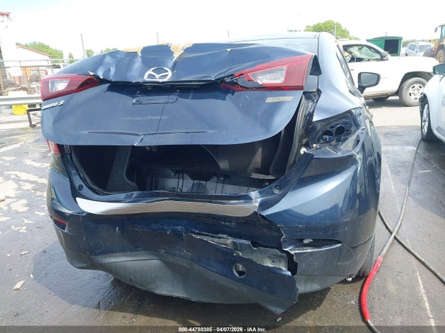 44780385 :رقم المزاد ، 3MZBN1U76JM258963 vin ، 2018 Mazda Mazda3 Sport مزاد بيع
