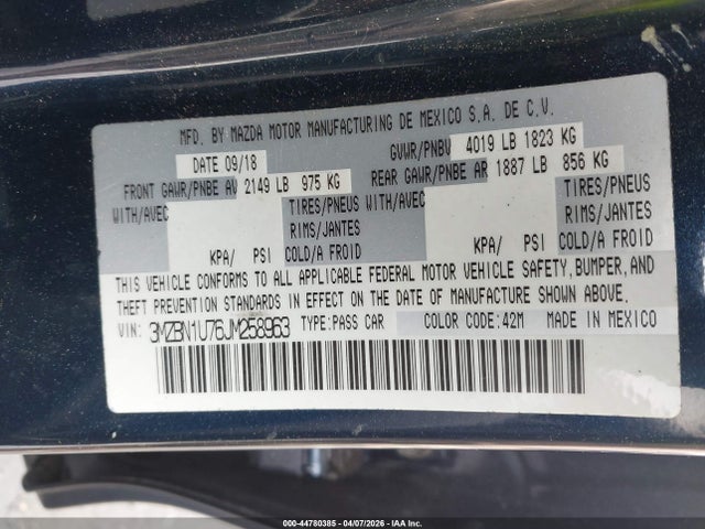 44780385 :رقم المزاد ، 3MZBN1U76JM258963 vin ، 2018 Mazda Mazda3 Sport مزاد بيع