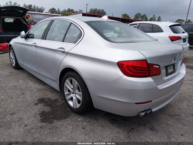 44780391 :رقم المزاد ، WBAFR1C54BC743787 vin ، 2011 Bmw 528i مزاد بيع
