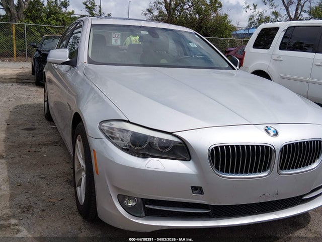 44780391 :رقم المزاد ، WBAFR1C54BC743787 vin ، 2011 Bmw 528i مزاد بيع