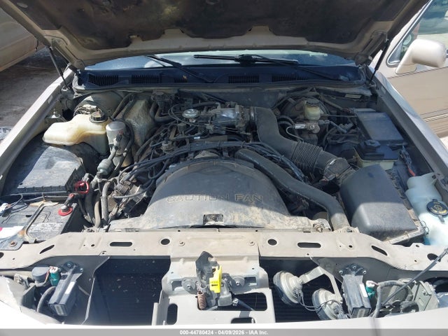 44780424 :رقم المزاد ، 1LNLM81W2VY728233 vin ، 1997 Lincoln Town Car Executive مزاد بيع