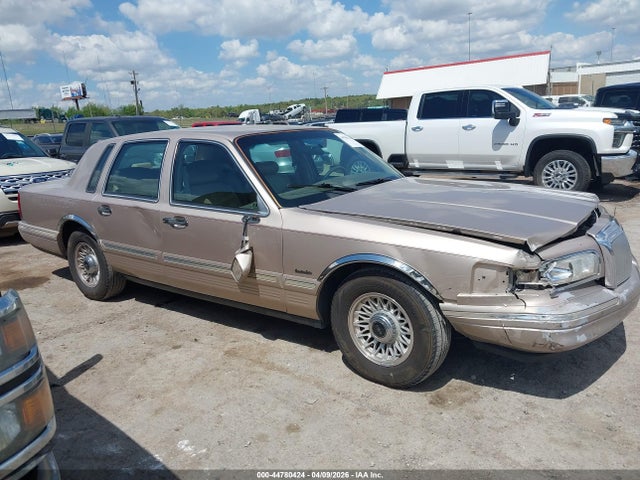 44780424 :رقم المزاد ، 1LNLM81W2VY728233 vin ، 1997 Lincoln Town Car Executive مزاد بيع