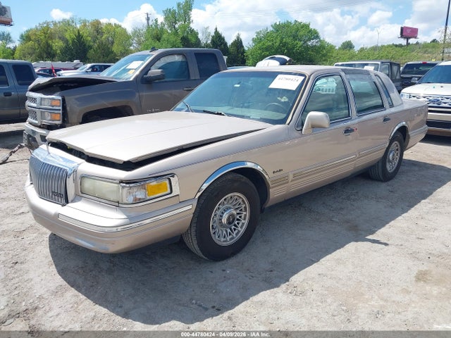 44780424 :رقم المزاد ، 1LNLM81W2VY728233 vin ، 1997 Lincoln Town Car Executive مزاد بيع