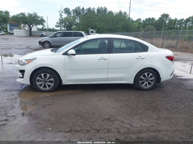 2023 Kia Rio S მანქანა იყიდება აუქციონზე, vin: 3KPA24AD5PE554921, აუქციონის ნომერი: 44780435