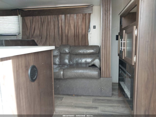 44780453 :رقم المزاد ، 4X4TCSB29KK057474 vin ، 2019 Forest River Forest River مزاد بيع