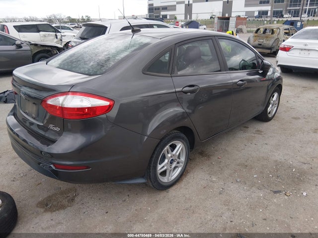 44780469 :رقم المزاد ، 3FADP4BJ1KM104786 vin ، 2019 Ford Fiesta Se مزاد بيع