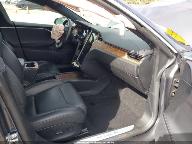 Продаж на аукціоні авто 2018 Tesla Model S 100d/75d/p100d, vin: 5YJSA1E28JF297527, номер лоту: 44780505