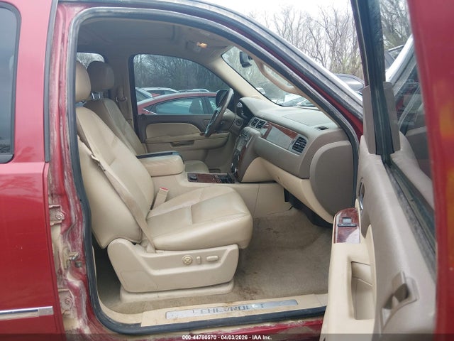 Aukcja sprzedaży 2013 Chevrolet Suburban 1500 Ltz, vin: 1GNSKKE75DR105470, numer aukcji: 44780570